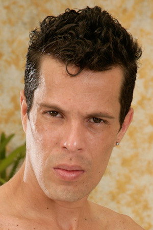 Apollo Max portrait