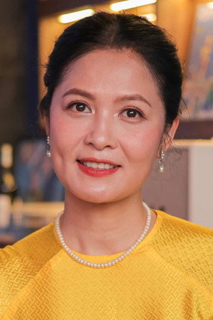 Đinh Thuý Hà portrait