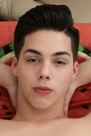 Damon Diaz portrait