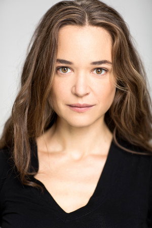 Isabelle Caillat portrait