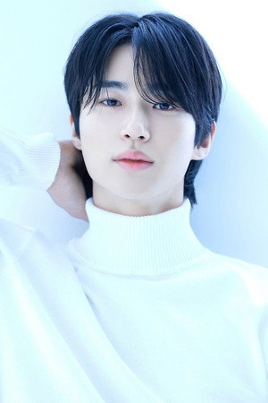 Byeon Woo-seok portrait