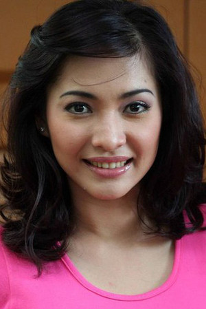 Dwi Putrantiwi portrait