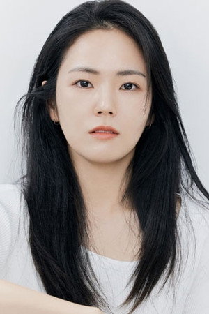 Jo Min-kyeong portrait