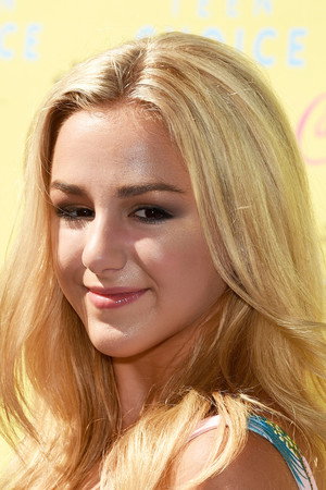 Chloe Lukasiak portrait