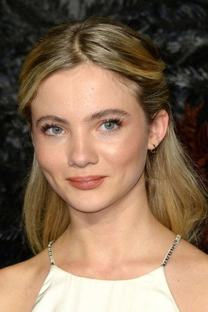 Freya Allan portrait