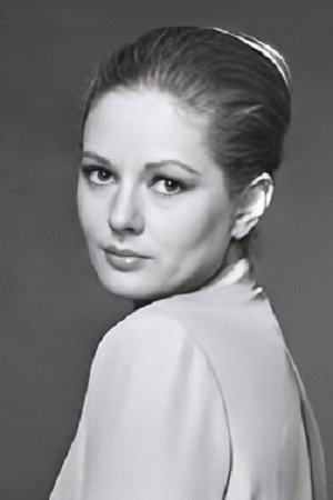 Beba Lončar portrait