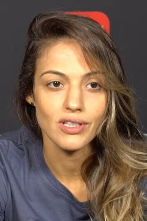 Poliana Botelho portrait