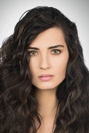 Tuba Büyüküstün portrait