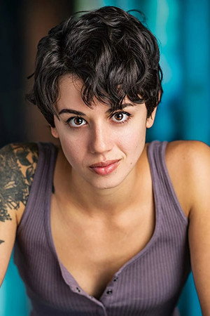 Jenna Kanell portrait