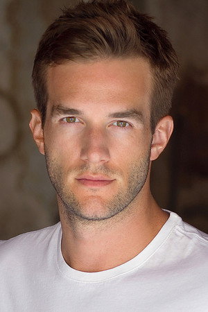 Andy Favreau portrait