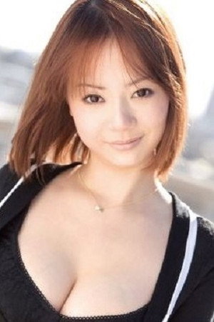 Risa Araki portrait