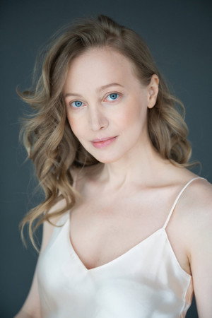 Mila Avgust portrait