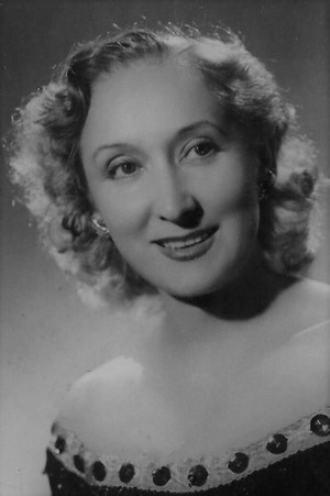 Mercedes Prendes portrait