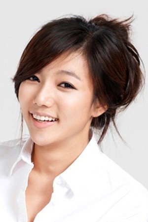 Lee Chae-young portrait