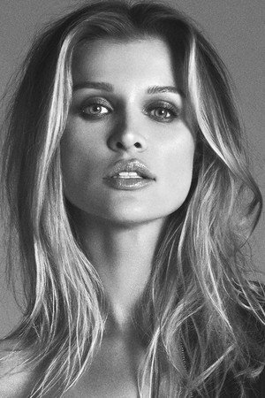 Joanna Krupa portrait