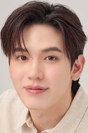 Thitipoom Techa-apaikhun portrait