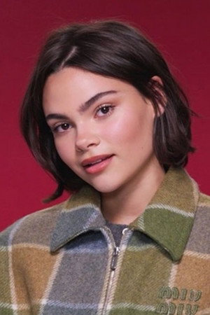 Ariana Greenblatt portrait