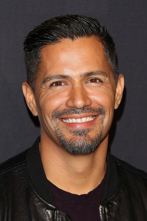 Jay Hernandez portrait