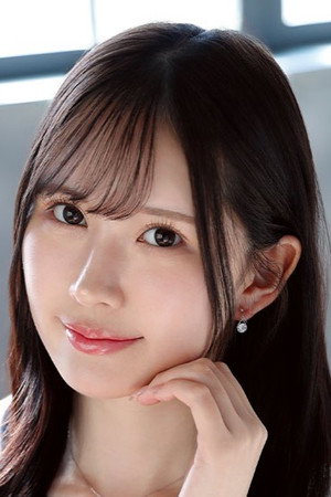 Meru Kagurazaka portrait