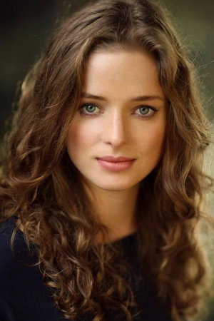 Erika Kaar portrait
