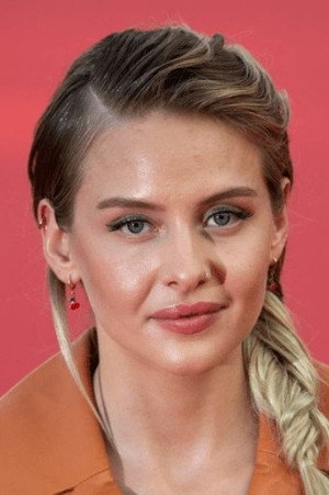 Sofia Kappel portrait