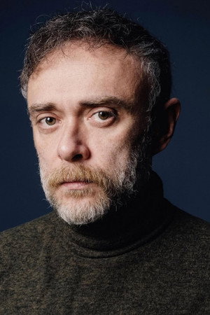 Tansu Biçer portrait