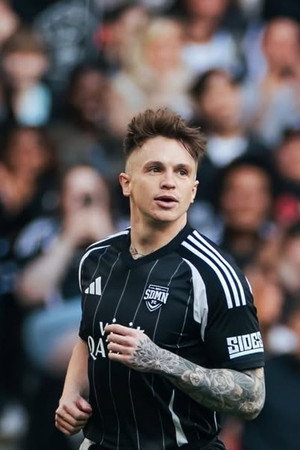 Joe Weller portrait