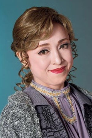 Itsumine Aki portrait