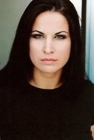 Eva Derrek portrait