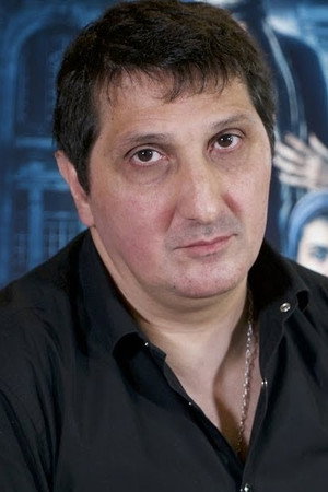 Gustavo Hernández portrait