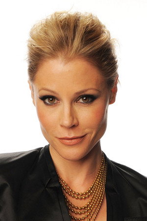 Julie Bowen portrait