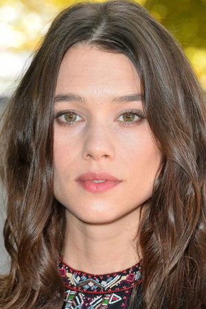 Àstrid Bergès-Frisbey portrait