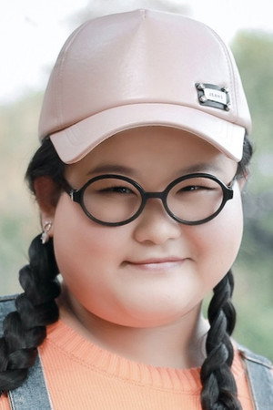 Li Ru Ge portrait