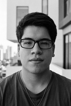 Luis Guzmán portrait