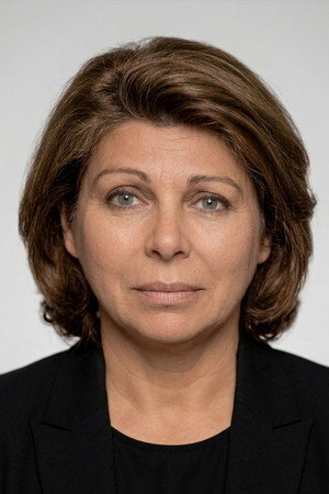 Mürüvvet İşsever portrait