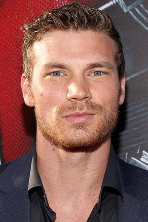 Derek Theler portrait