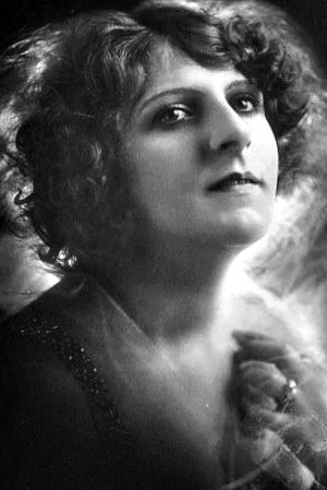Minnie Chaplin portrait