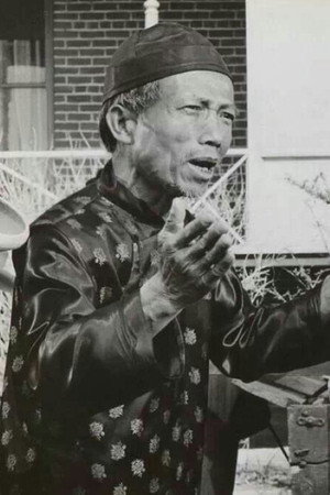 H.W. Gim portrait