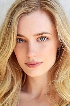 Anja Savcic portrait