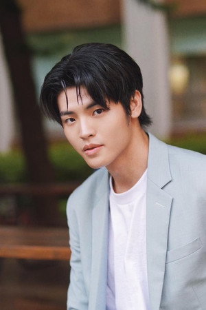 Lawrence Lo portrait