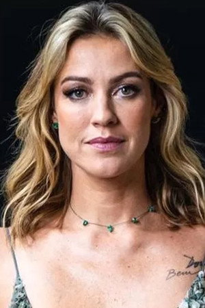 Luana Piovani portrait