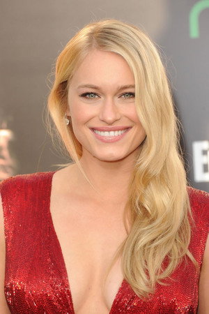 Leven Rambin portrait