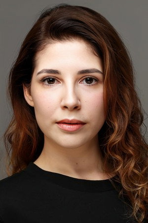Buket Gülbeyaz portrait