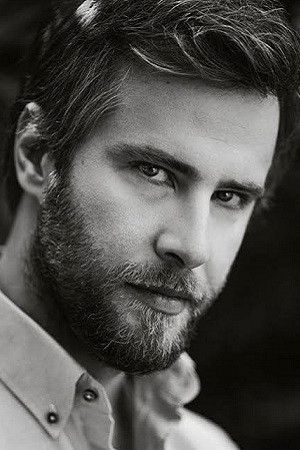 Özgür Çevik portrait