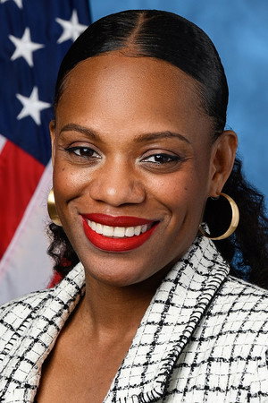 Summer Lee portrait