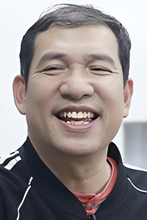 Quang Thắng portrait
