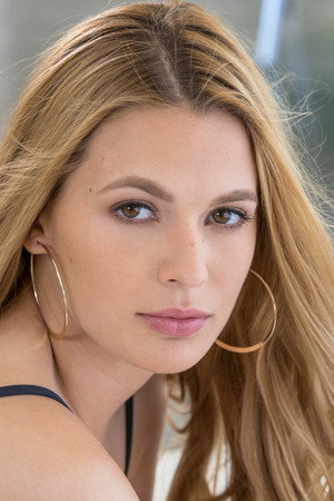 Sloan Harper portrait