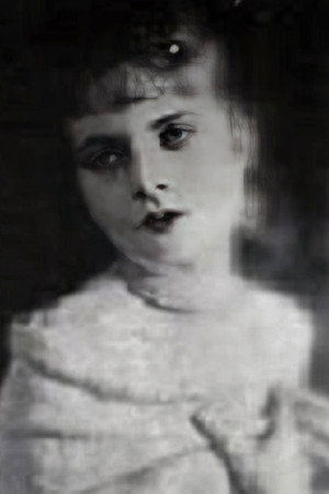 Sara Barrié portrait
