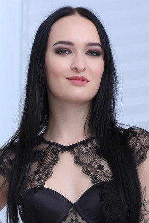 Sasha Sparrow portrait