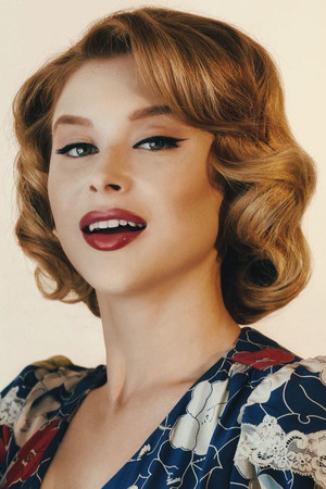 Renee Olstead portrait